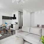 Sea And Sky Apartament