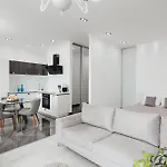 Sea And Sky Apartament