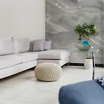 Апартаменти Sea And Sky